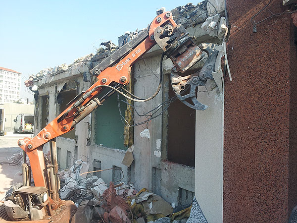 Destruction de l'Hotel de police